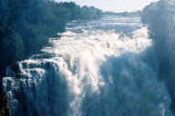 VicFalls_10c.jpg (53487 bytes)