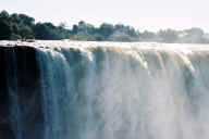 VicFalls_13c.jpg (38147 bytes)