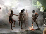 Tjapukai_perform2_50.jpg (31392 bytes)