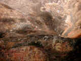 Uluru_rock_paint_50.jpg (46479 bytes)